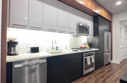 East Village Apartment | The Shift – Designer 1BRs with rooftop pool, gym, and quartz interiors.