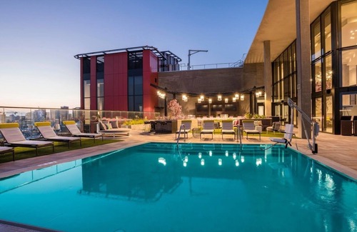 East Village Apartment | The Shift: Stylish 1-BR Apt with AC in Sunny San Diego – Comfort & Convenience!