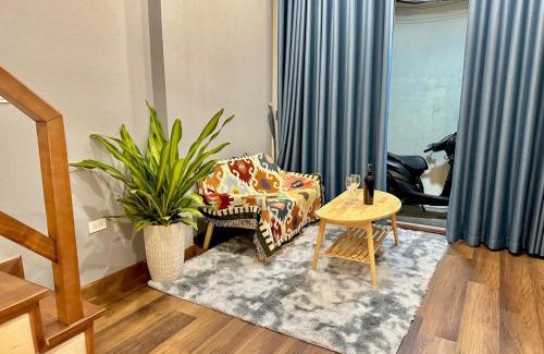 Hang Trong Apartment | The Shilla Whole House