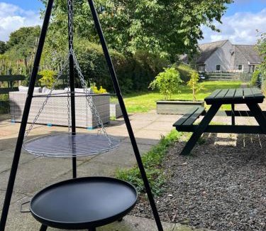 Gatehouse-of-Fleet Villa | The Ship Inn's Mill Cottage - Weavers Way