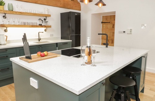 Llanrwst Cottage | THE SHIPPON, romantic, luxury holiday cottage in Llanrwst