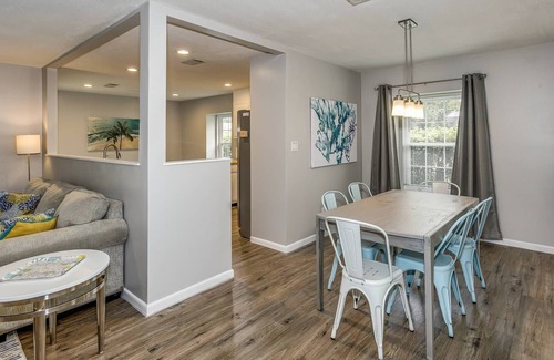Northeast Pensacola House | The Shire - New Listing - Huge Yard and Garage - Fast WiFi - Quiet Street in a Great Neighborhood