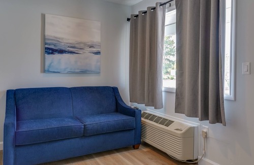 West Ocean City Hotel | The Shore House