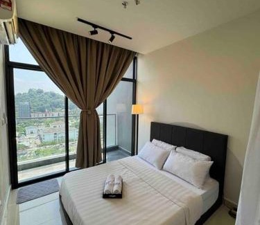 Downtown Kota Kinabalu Apartment | THE SHORE KK CITY VIEW S15 By BC 亚比城市景观
