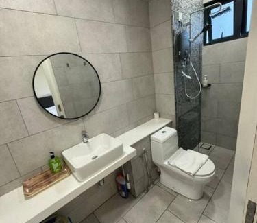 Downtown Kota Kinabalu Apartment | THE SHORE KK CITY VIEW S15 By BC 亚比城市景观