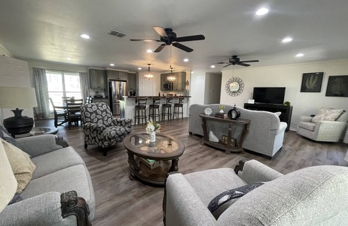 Brookeland House | The Shores - Beautiful waterfront home on The Shores of Lake Sam Rayburn