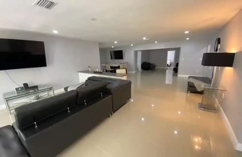 Miami Shores House | The Shores House, Large Warm Miami Pool Home
