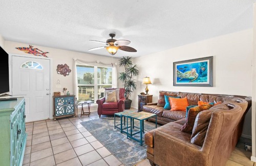Sunnyside House | The Shores Pointe Panama Unit F