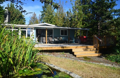 Madeira Park Cabin | The Shores Waterside Cottage - Madeira Park. Pender Harbour