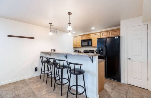 Cottonwood Heights House | The Shredder's Shanty - Close to Ski Resorts!