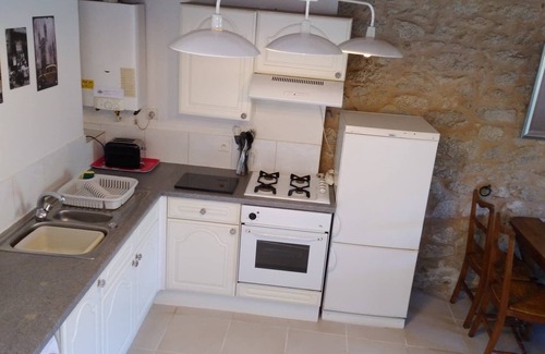 Piegut-Pluviers House | The Sidings - Character cottage within walking distance of restaurants/bakeries