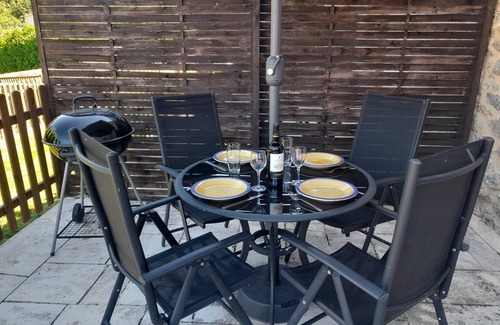 Piegut-Pluviers House | The Sidings - Character cottage within walking distance of restaurants/bakeries