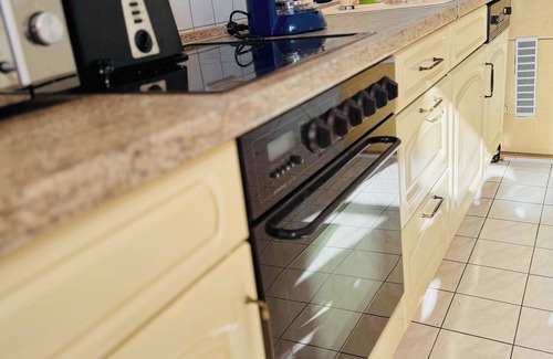 Plauen Apartment | The Siegen family residence - 5 min to the city center