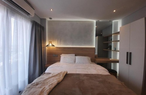 Accra Apartment | The Signature by Cozy