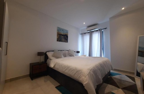 Accra Apartment | The Signature by Cozy