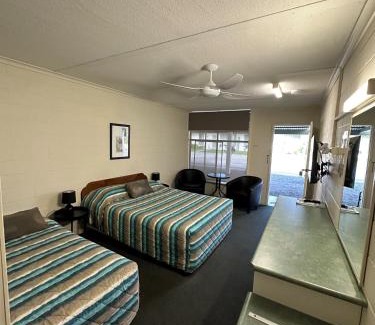 Mallacoota Hotel | The Silver Bream Motel & Self Contained Units