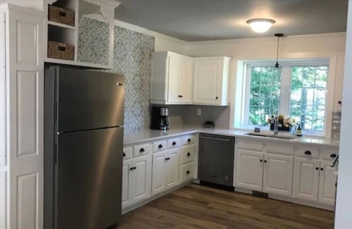 Croftville House | The Silver Hilton on Lake Superior! With Bungalow