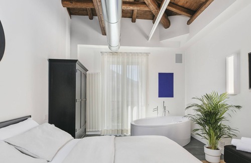 Old Town Apartment | The Silver Lava