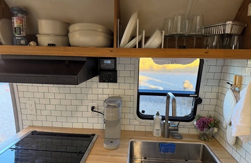Hurricane House | The Silver Oasis - Airstream Camper Trailer in Hurricane, Utah near Zion Park +n