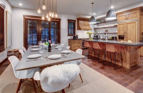 North Park City House | The Silver Star - Ski In/Out 5BR - PC Luxury!