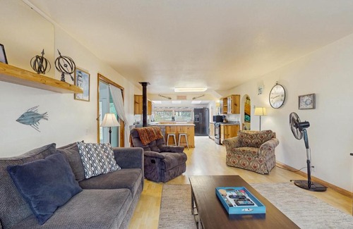 Mapleton House | The Siuslaw Barnhouse
