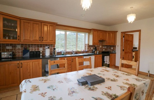 Ardnatrush Cottage | THE SKATING ROCK, family friendly in Kenmare, County Kerry