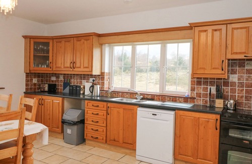 Ardnatrush Cottage | THE SKATING ROCK, family friendly in Kenmare, County Kerry