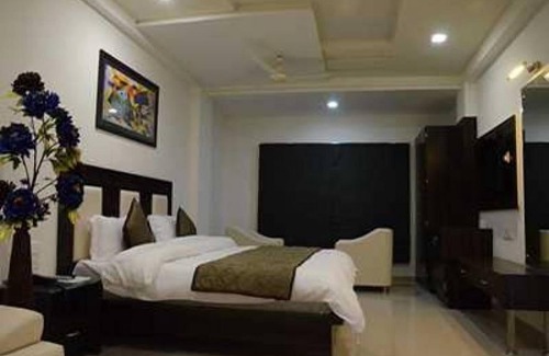 Jamnagar Hotel | The Sky Comfort-Hotel Jamnagar Residency