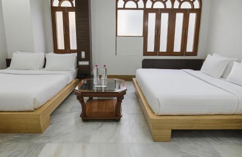Nathdwara Hotel | The Sky Comfort Hotel Shreenath - 10 Meters from Shreenathji Temple