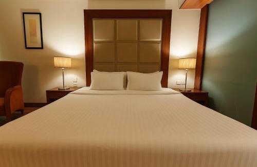 Thaltej Hotel | The Sky Imperial, Thaltej
