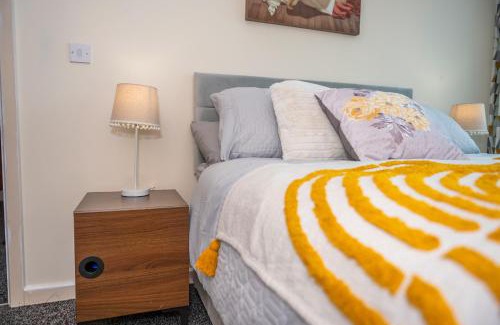 Bradford Apartment | The skyline Luxe - Executive 2BR Retreat in Bradford City Centre