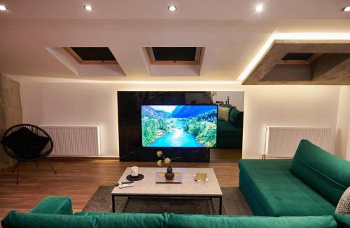 Florina Apartment | The Skyline Suite