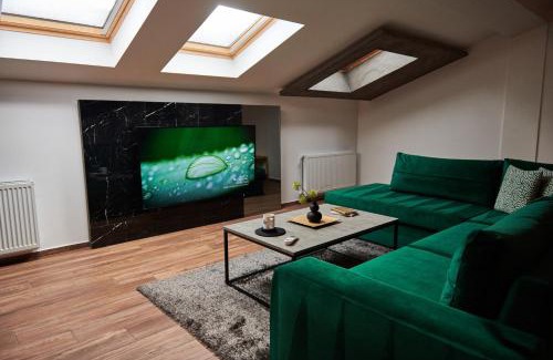 Florina Apartment | The Skyline Suite