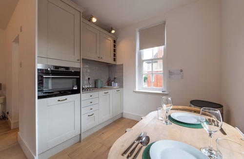 Churchill Apartment | The Sloane Suite with Private Terrace in Victoria