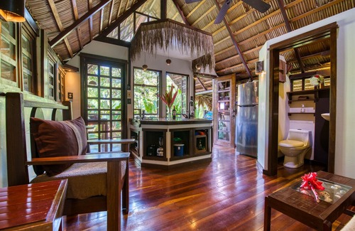 Puerto Viejo de Talamanca Villa | The Sloth House 2- Beach/ Pool / Outdoor Fireplace/Birdwatching /Bikes