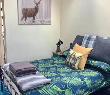 Leckhampton Ski Chalet | The Snug in Cheltenham, Leckhampton - A Cosy & Unique Space