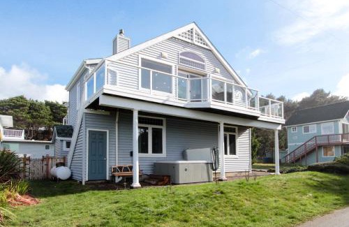 Yachats House | The Soaring Seabird
