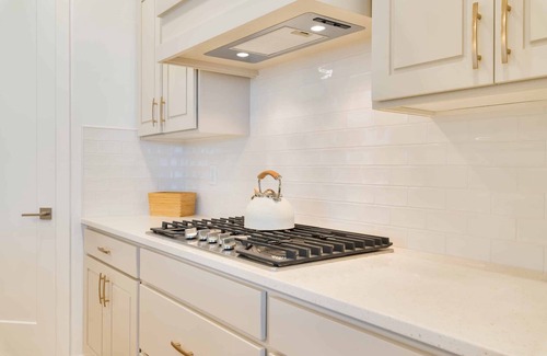 St. George House | The Sol Mate: Desert Color Lagoon + Beaches
