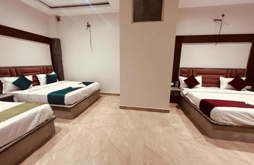 Vrindavan Hotel | The Solitaire Express Vrindavan