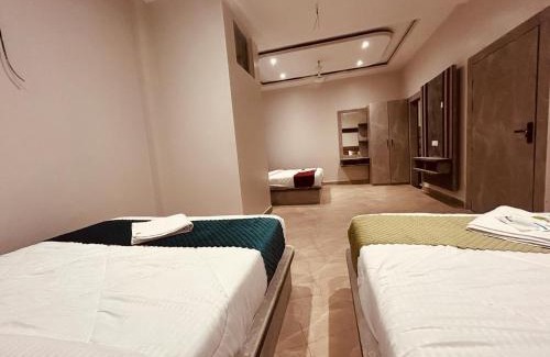 Vrindavan Hotel | The Solitaire Express Vrindavan