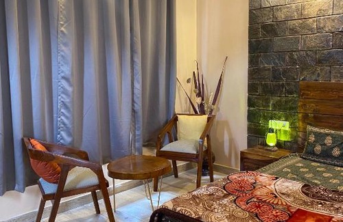 Chakrata House | The Solitaire