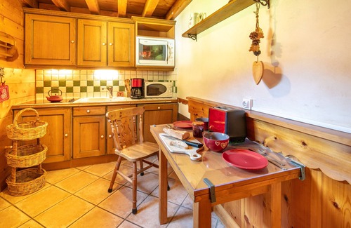 Pralognan-la-Vanoise Apartment | The Sonnailles Dome, well-being at the foot of the slopes, 2 'Clés Vacances'