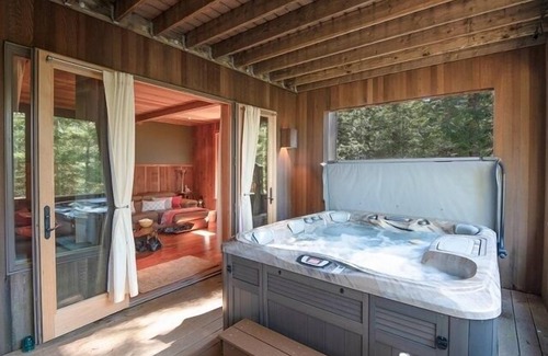 Sea Ranch House | The Sonoma Treehouse 3 Bedroom Home by RedAwning