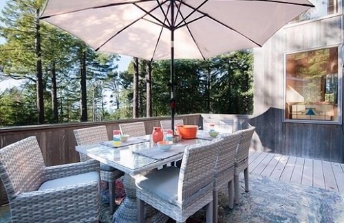 Sea Ranch House | The Sonoma Treehouse 3 Bedroom Home by RedAwning