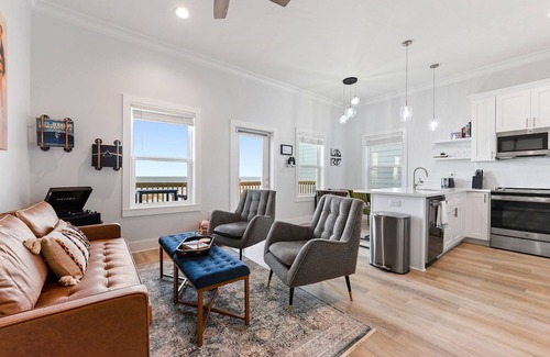 Gulfport House | The Sound at Gulfport - Beachfront Home