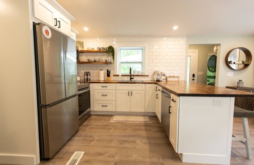 Flat Rock Cottage | The Sour Granny @ Backyard Apple Cottages