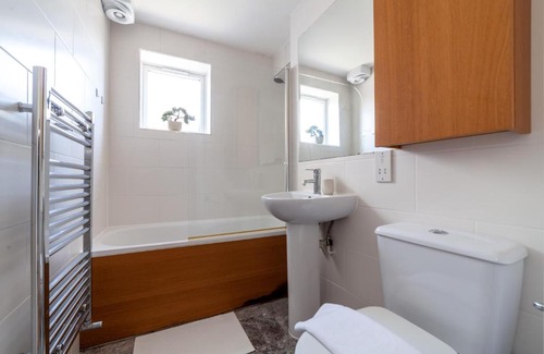Abbey Apartment | The South Wimbledon Collection