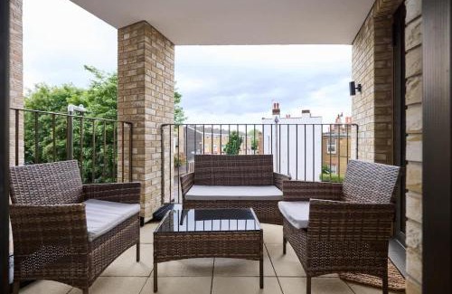 Abbey Apartment | The South Wimbledon Escape - Lovely 3BDR with Balcony