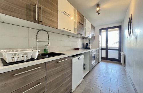 Minimes - Barriere de Paris Apartment | The Spacious -6p- Toulouse Center, Parking and Metro