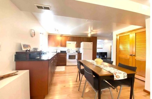 Kensington-Cedar Cottage Apartment | The Spacious Garden Suite perfect for medical professionals/Vancouver visitors.